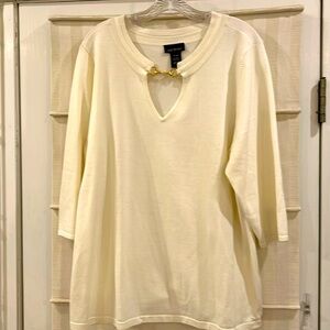 Women’s cream 3/4 sleeve sweater with gold detail!